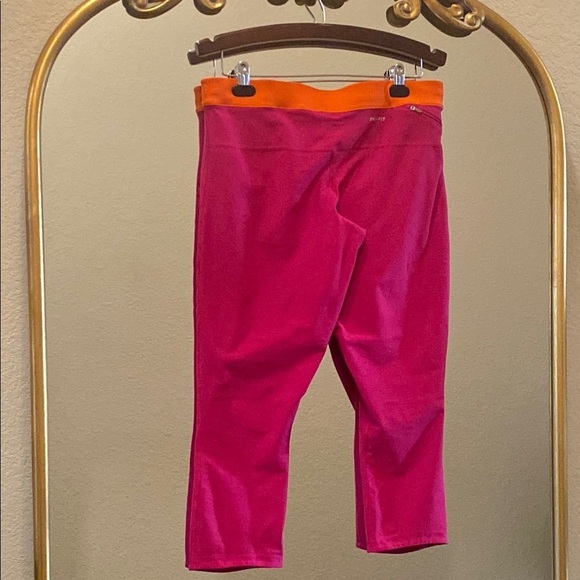 Nike Pink and Orange Dri-fit Performance Crop Leggings Size XL - Picture 5 of 11